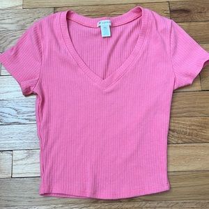 Ribbed V-Neck Cropped Tee